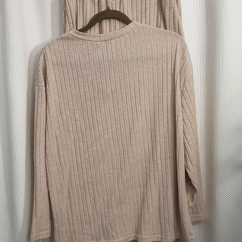 Ribbed Knit Lounge Set Women's - Picture 6 of 7